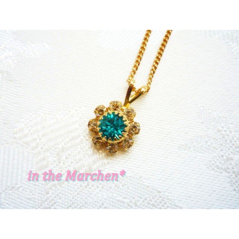 【in the Marchen*】「ヴィンテージクリスタルガラスのフワラーネックレス」青緑