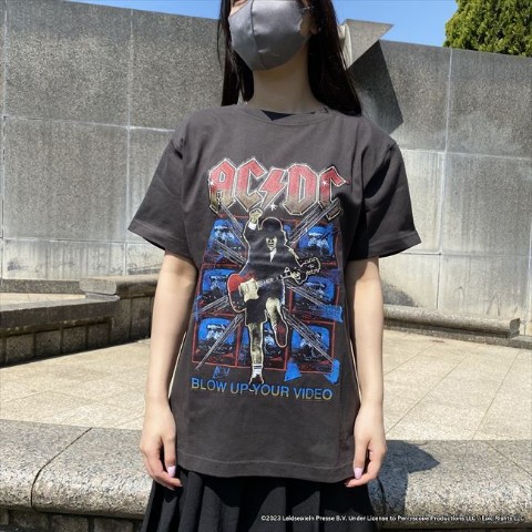 【美品】US AC/DC バンドTシャツ ビッグロゴ 半袖 ブラック 夏服.