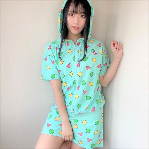 【クレヨンしんちゃん】パジャマ柄上下セット サックス Mサイズ