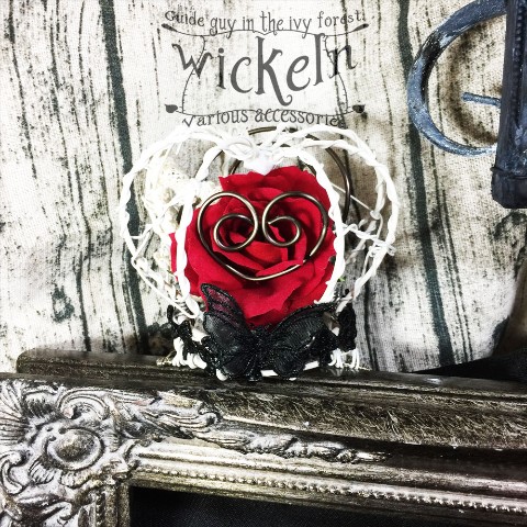 【Wickeln】クラウン「薔薇とハートで蝶！」