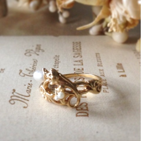 【La maison de Lilli】Pearl Flower Ring 《Gold》　９号