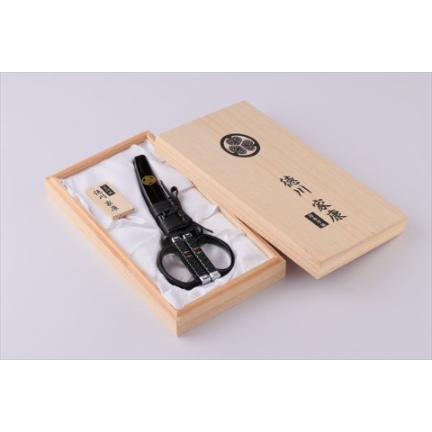 【日本刀はさみ】徳川家康桐箱入りモデル（越前本漆）