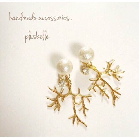 plusbelle】charmサンゴ2wayピアス / vvstore
