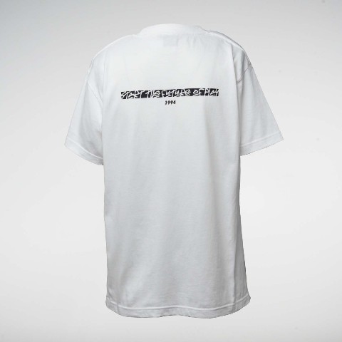 スプレーアート 刺繍Tシャツ / PlayStation™ ホワイト - L