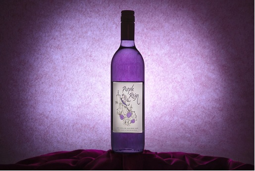 世界初 美しすぎる神秘の紫色のワインが登場 雑貨通販 ヴィレッジヴァンガード公式通販サイト