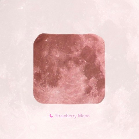【SPACE++】Strawberry Moon Handkerchief - 恋を叶える月 -