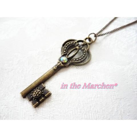 【in the Marchen*】「秘密の鍵」ネックレス　王冠ティアラきらきら【in the Marchen*】