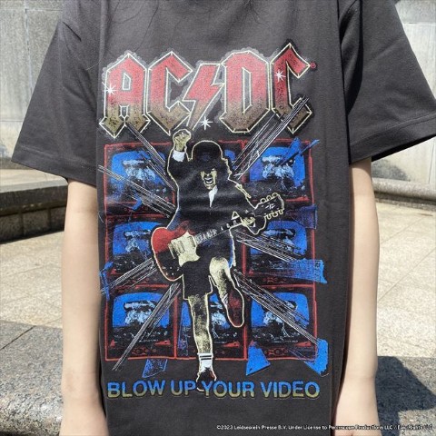 【美品】US AC/DC バンドTシャツ ビッグロゴ 半袖 ブラック 夏服.