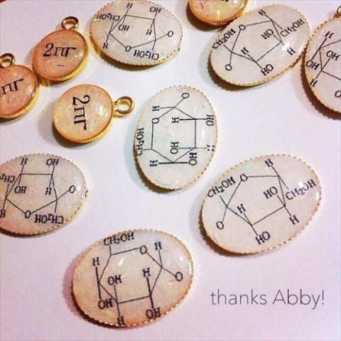 【thanks Abby!】構造式/スクロースピアス