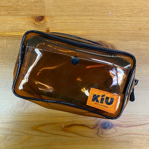 【KiU】PVCポーチ ブラウン L