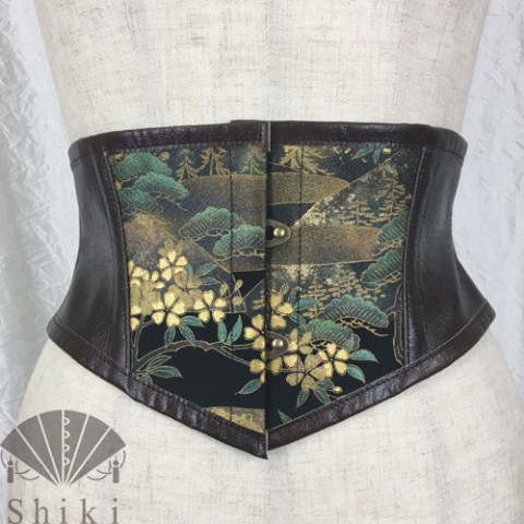 【和コルセット】日本の伝統美を身に纏う【Shiki】 / ヴィレヴァン通販