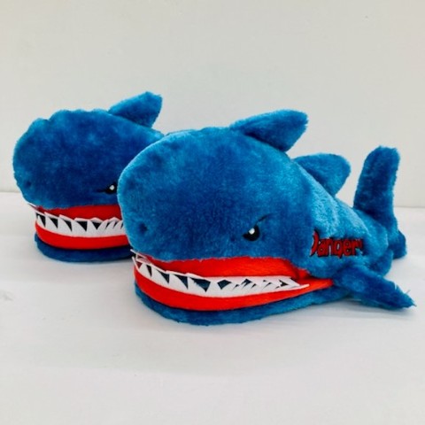 恐怖のサメぬいぐるみスリッパ　ブルー