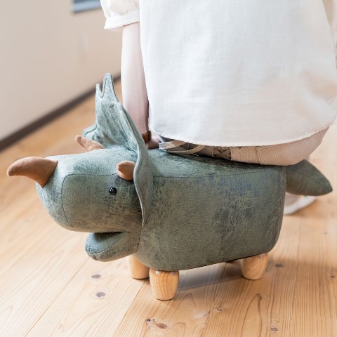 【動物インテリア】恐竜モチーフのスツール Triceratops Jr.　カーキ