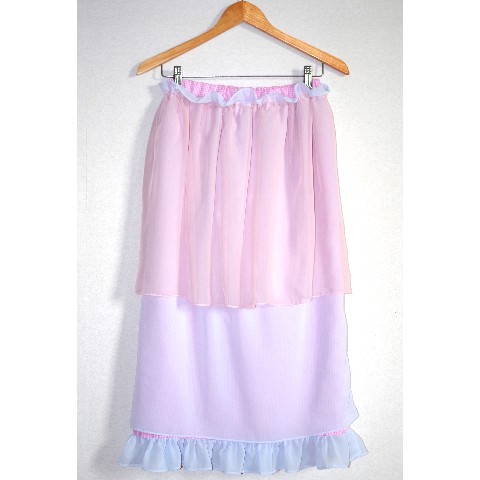 hakanairo風に揺れるエプロン風スカート【pink】