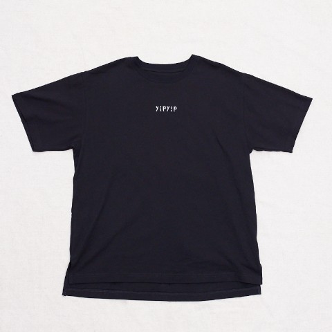 【yipyip new】ロゴTシャツ