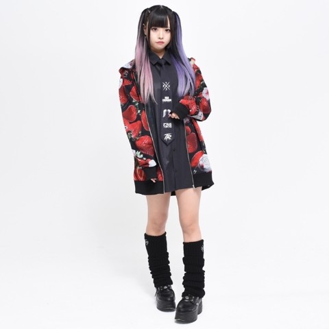 TRAVAS TOKYO】Tablet berry zip hoodie 【Black×Red】 / 雑貨通販 ...